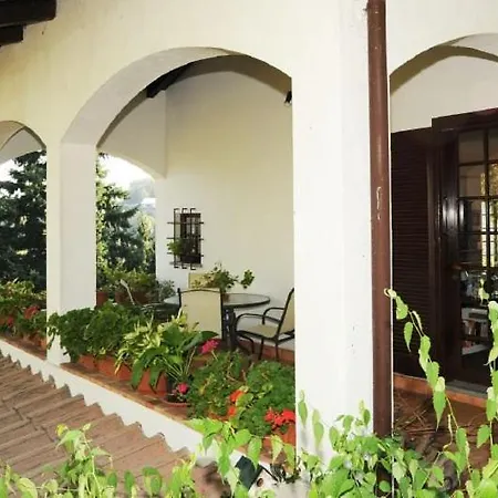 Dagnente Sleeps 6 Wifi Villa